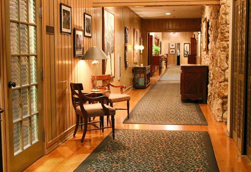 هتل Arnold Palmer S Bay Hill Club & Lodge