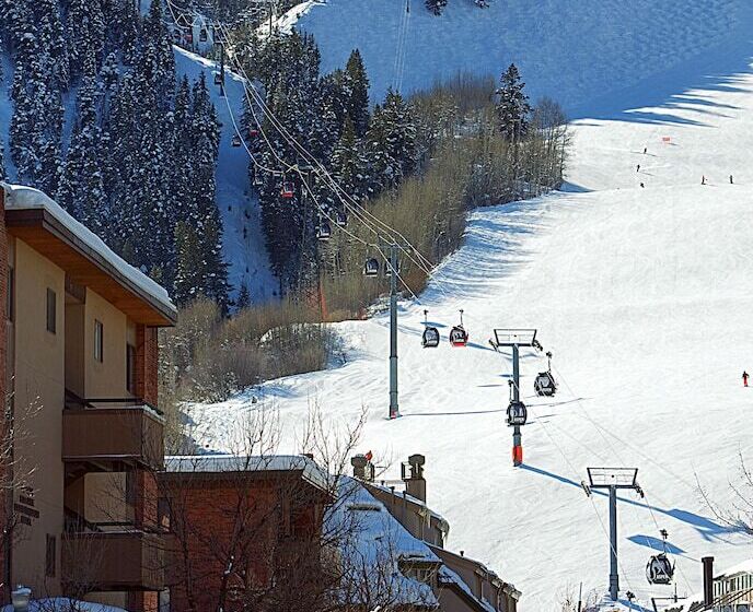 هتل Aspen Square Condominium