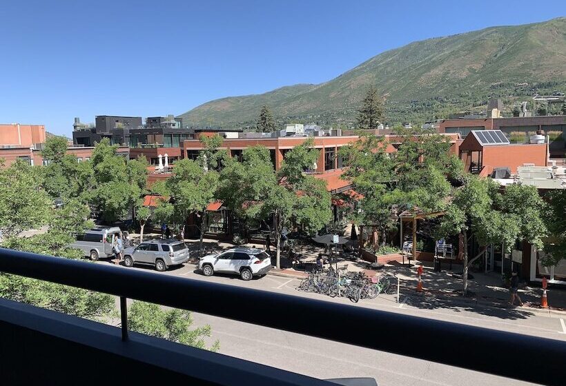 ホテル Aspen Square Condominium