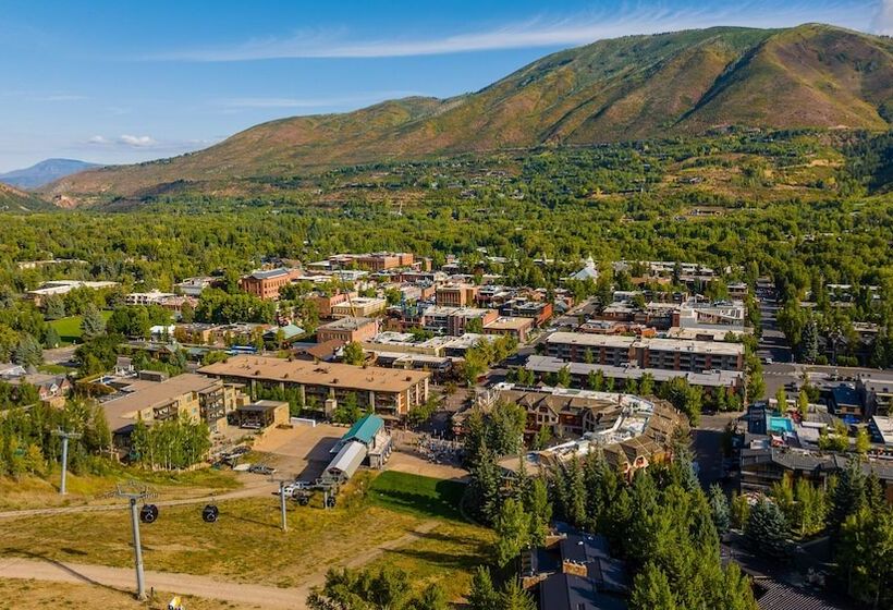 هتل Aspen Square Condominium