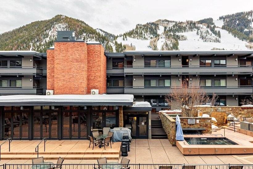ホテル Aspen Square Condominium