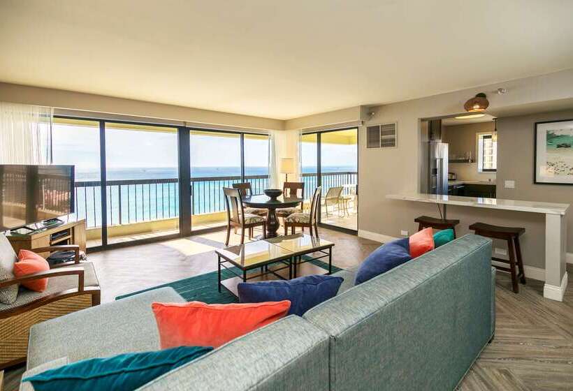 בית מלון כפרי Aston Waikiki Beach Tower