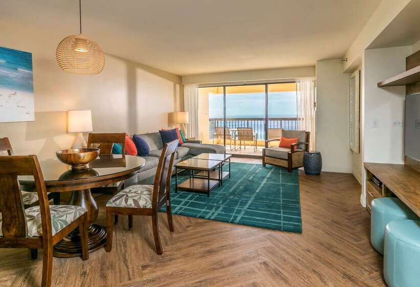 בית מלון כפרי Aston Waikiki Beach Tower