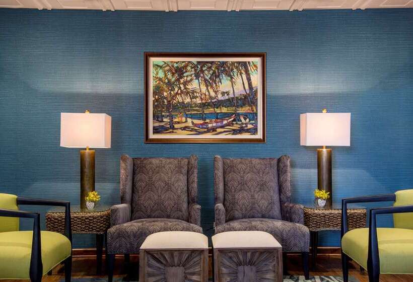 בית מלון כפרי Aston Waikiki Beach Tower