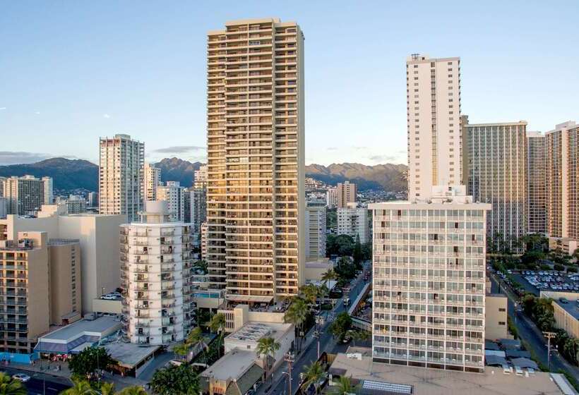 בית מלון כפרי Aston Waikiki Beach Tower