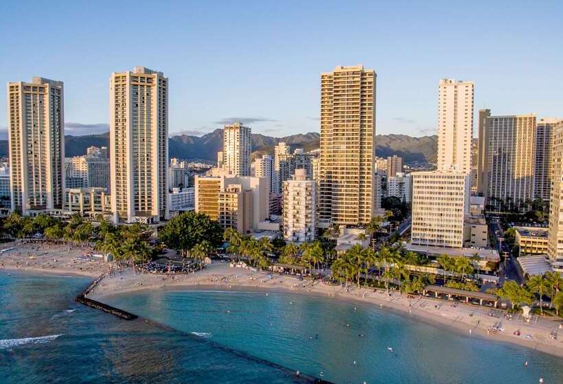 בית מלון כפרי Aston Waikiki Beach Tower