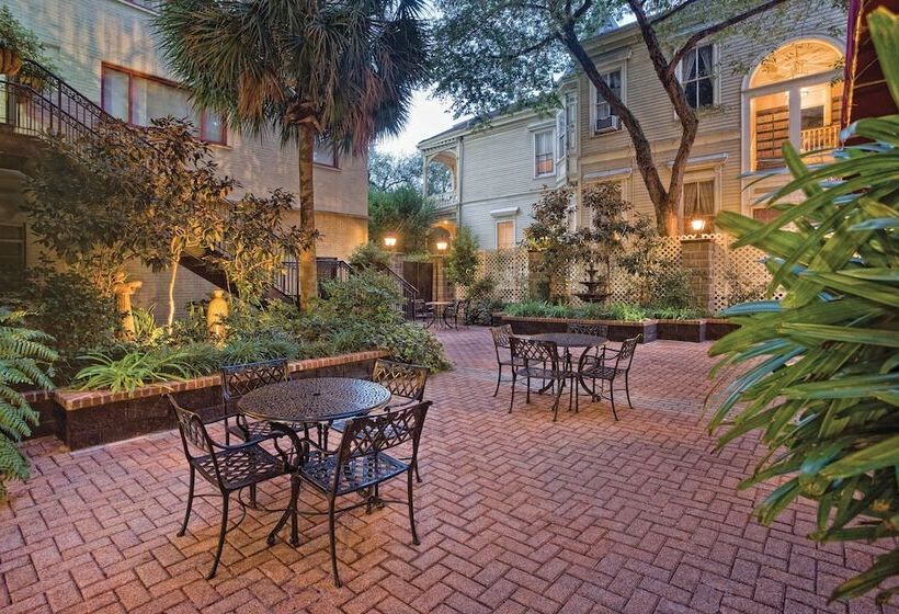 هتل Club Wyndham Avenue Plaza