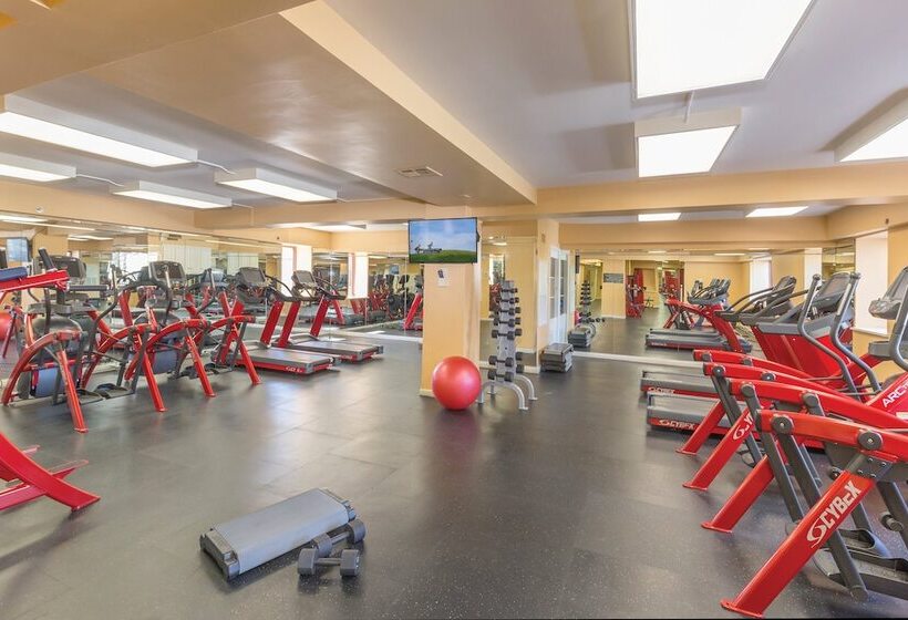 هتل Club Wyndham Avenue Plaza