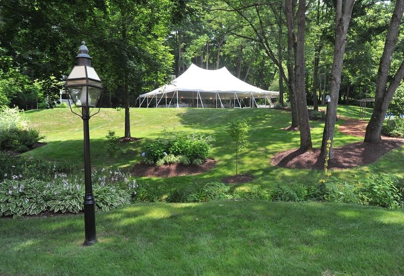 فندق Avon Old Farms