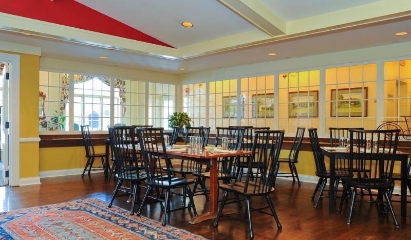 فندق Avon Old Farms