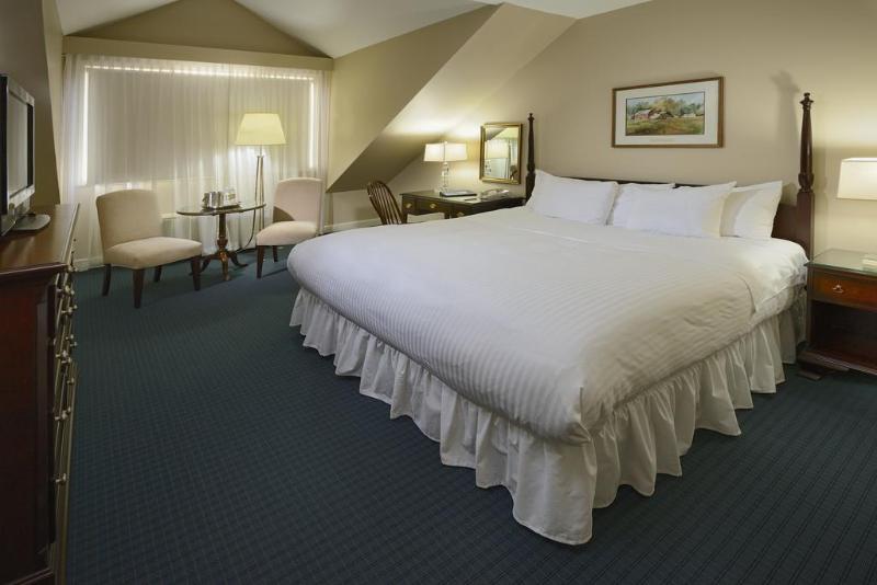 فندق Avon Old Farms