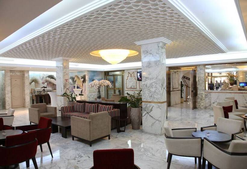 هتل Belvedere Fourati