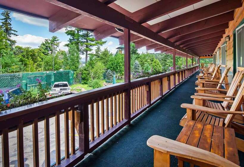 فندق Best Western Adirondack Inn