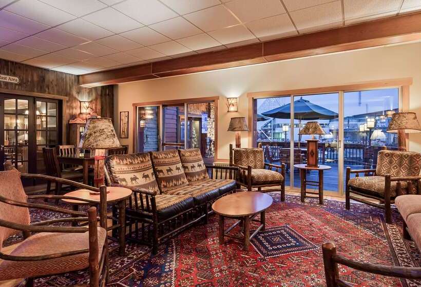 فندق Best Western Adirondack Inn