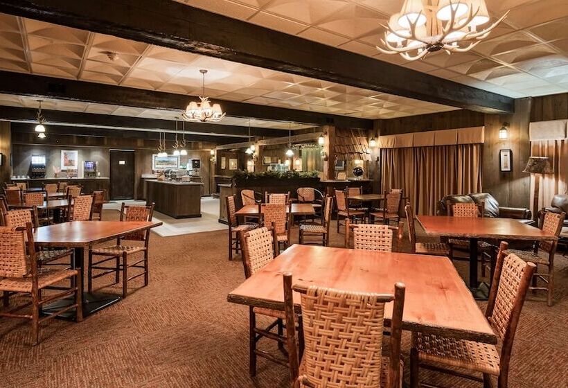 فندق Best Western Adirondack Inn