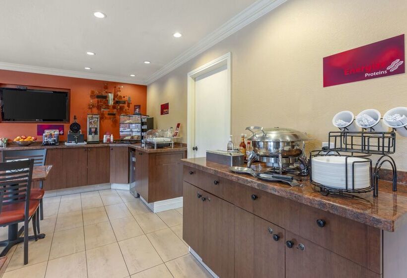 فندق Best Western Plus Airport Plaza