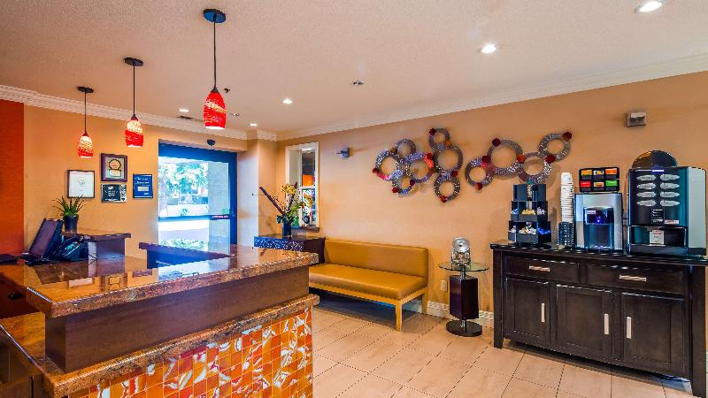 فندق Best Western Plus Airport Plaza