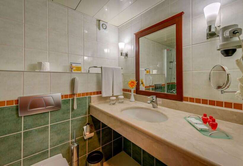 ホテル Best Western Plus Khan