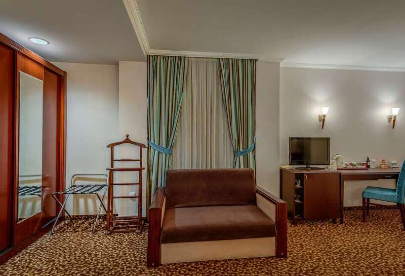 ホテル Best Western Plus Khan