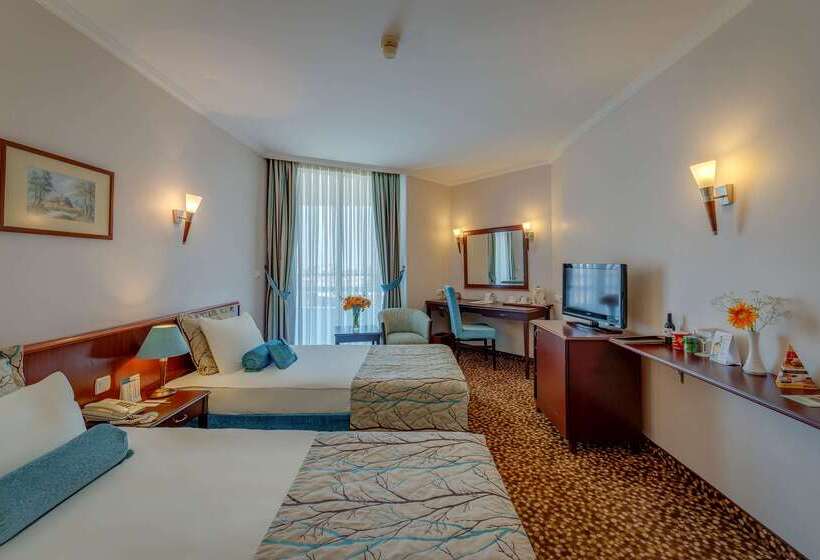 ホテル Best Western Plus Khan