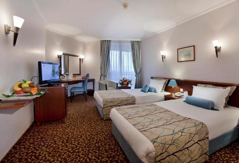 ホテル Best Western Plus Khan