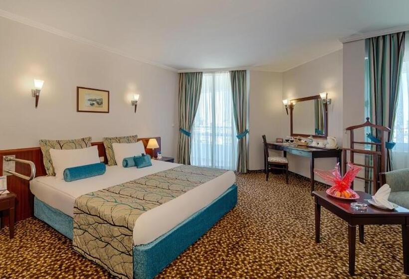 ホテル Best Western Plus Khan