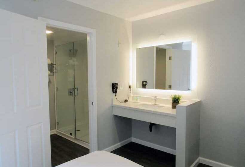 ホテル Capri Suites Anaheim