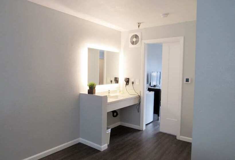 ホテル Capri Suites Anaheim