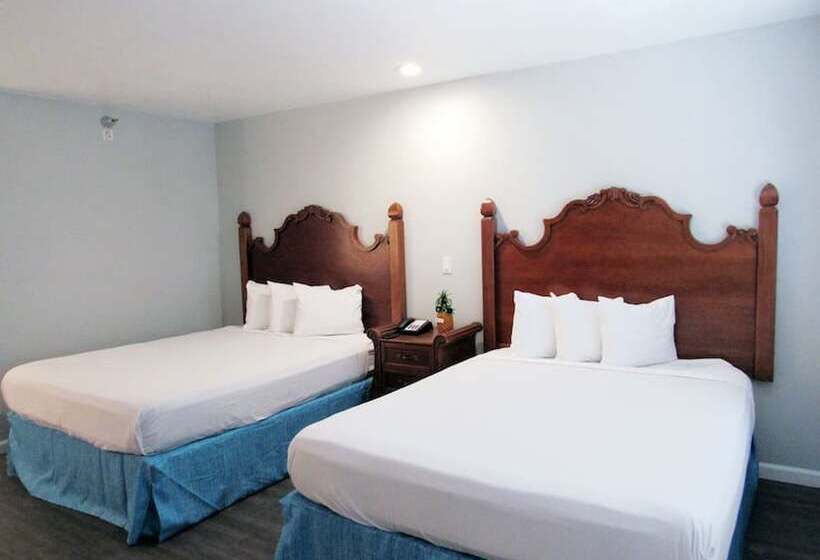 ホテル Capri Suites Anaheim