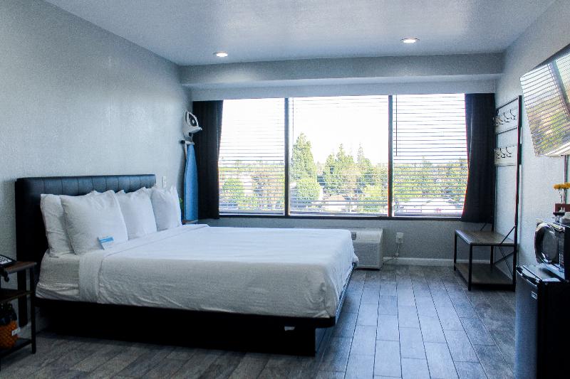 ホテル Capri Suites Anaheim