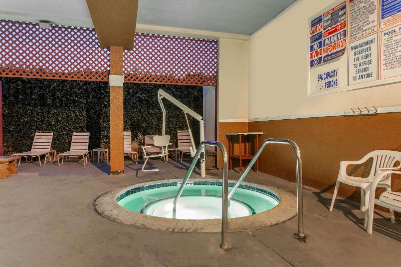 ホテル Capri Suites Anaheim