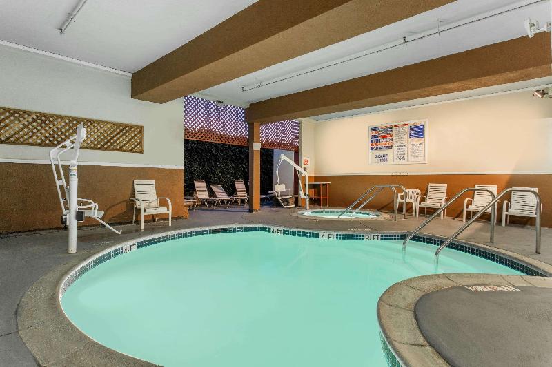 ホテル Capri Suites Anaheim