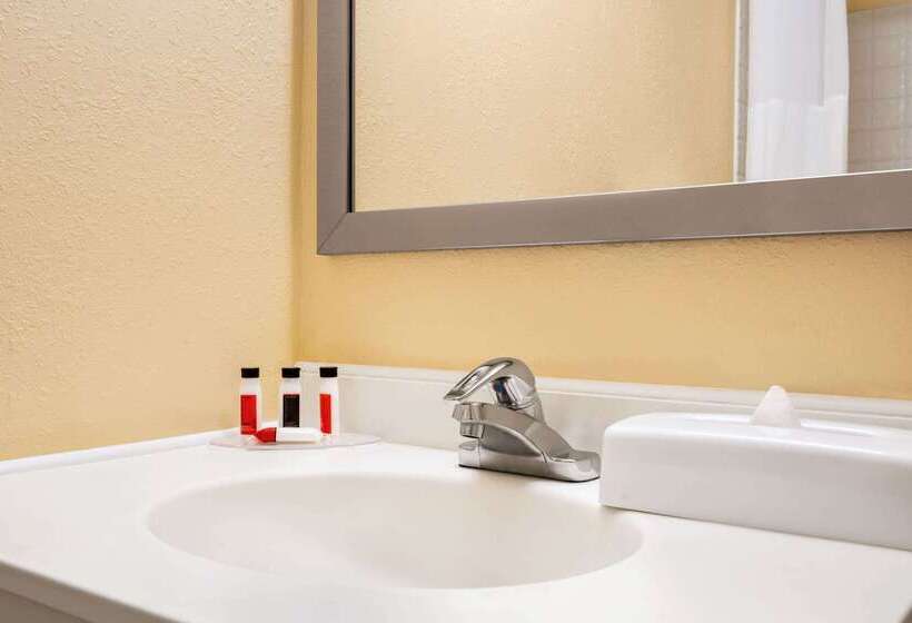 فندق Days Inn By Wyndham Auburn/finger Lakes Region