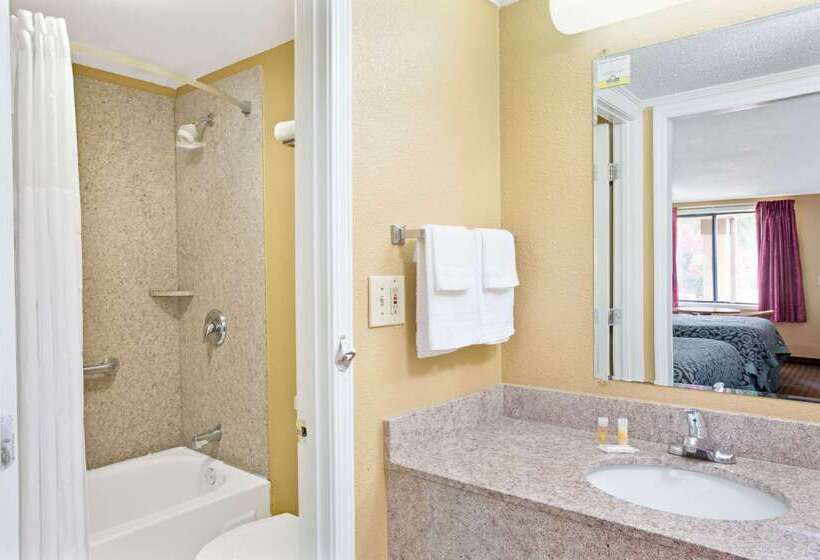 فندق Days Inn By Wyndham Lawrenceville