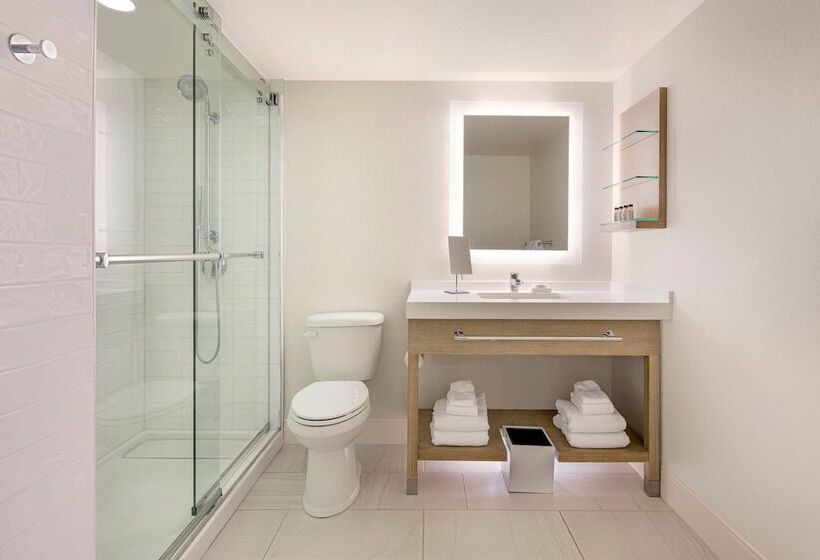 Delta Hotels By Marriott Daytona Beach Oceanfront