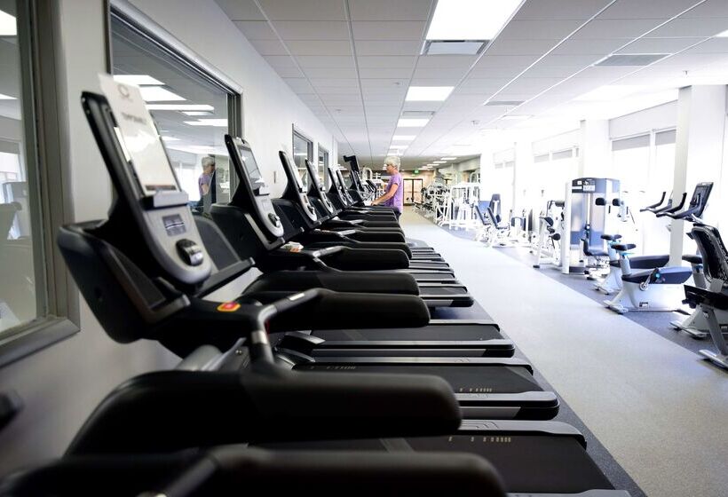 בית מלון כפרי Doubletree By Hilton Baltimore North Pikesville