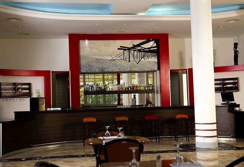 Отель Ecole Lebenin