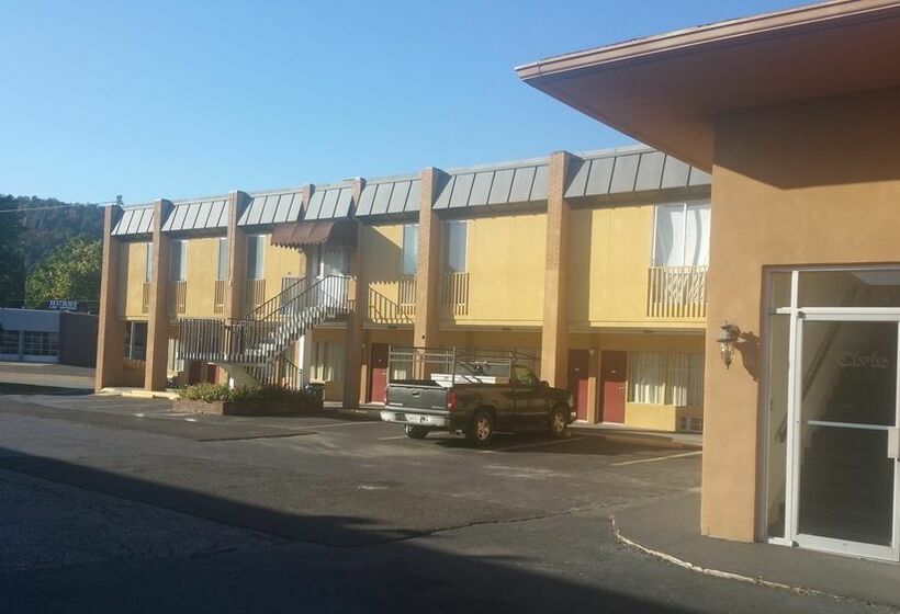 Отель Econo Lodge Inn and Suites Hot Springs