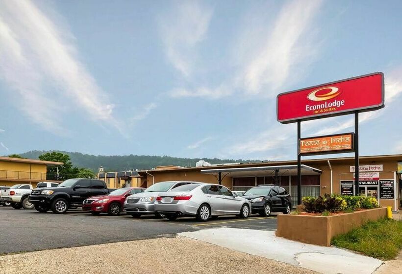 Отель Econo Lodge Inn and Suites Hot Springs