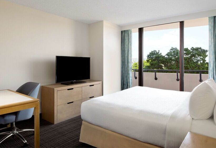 בית מלון כפרי Embassy Suites By Hilton Tampa Airport Westshore