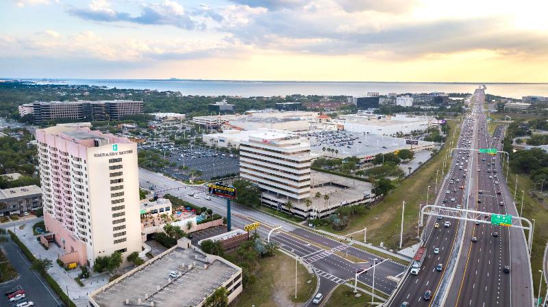 בית מלון כפרי Embassy Suites By Hilton Tampa Airport Westshore