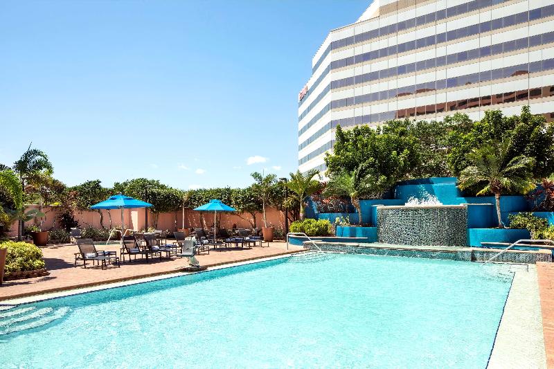 בית מלון כפרי Embassy Suites By Hilton Tampa Airport Westshore