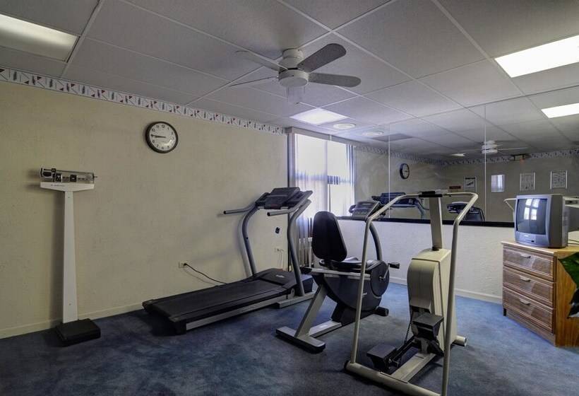 فندق Fairbridge Inn Express Barrington