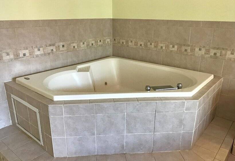 Отель Fairbridge Inn Express Barrington