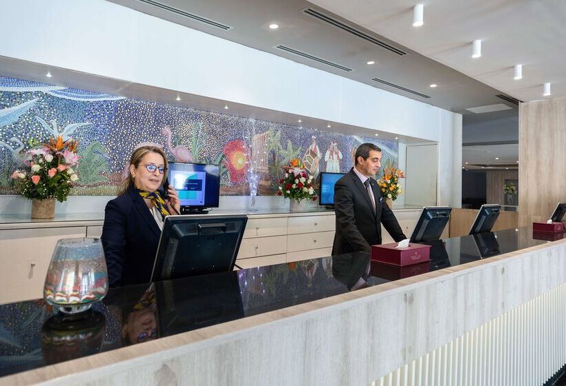 هتل Golden Tulip El Mechtel