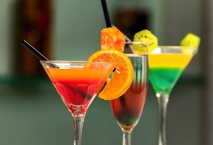 هتل Golden Tulip El Mechtel