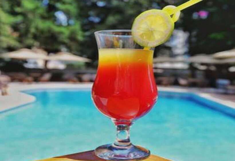 هتل Golden Tulip El Mechtel