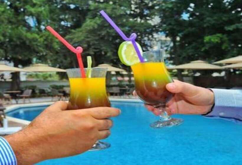 هتل Golden Tulip El Mechtel