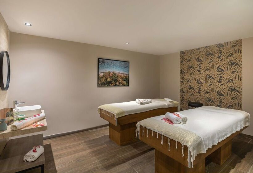 هتل Golden Tulip El Mechtel