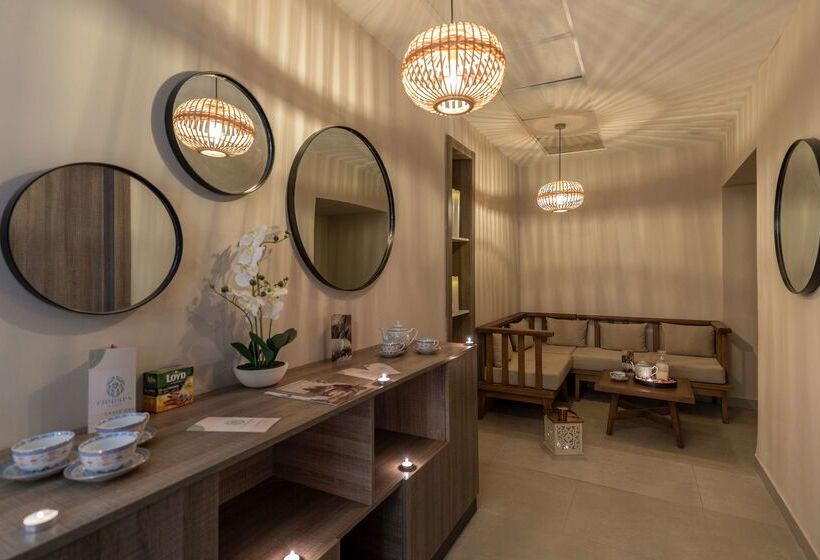 هتل Golden Tulip El Mechtel